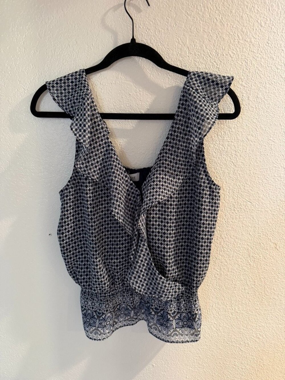 NWT Evereve Kaylene Ruffle Peplum Tank, Size M